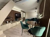 Hunyadi tér 
99.9 MFt - 40 m2 
Eladó Lakás Budapest