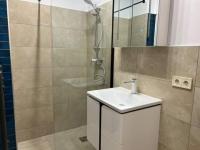 Vaskapu utca 
87MFt - 40 m2 eladó Bauhaus lakás Budapest 9. kerület